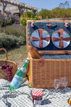 WILLOW 6 PERSON PICNIC BASKET INSULATED LINING