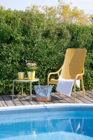 OVAL WILLOW BASE INSULATED PICNIC BAG BLUE STRIPES