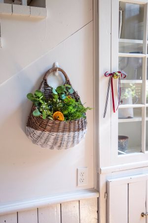 GREY WILLOW WALL BASKET DIPPED WHITE PLASTIC LINER
