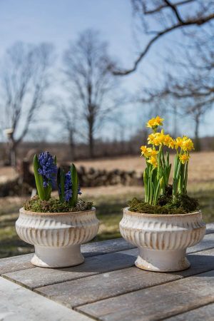 ANTIQUE FINISH CERAMIC URN SMALL
