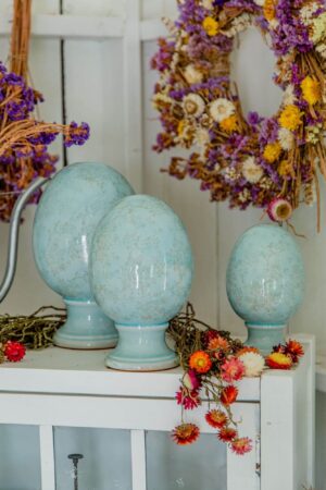 MED BLUE CERAMIC EGG FLORAL  PATTERN