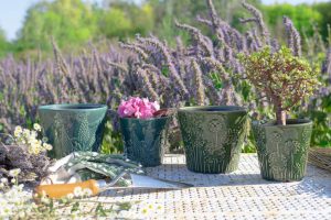 DARK BLUE EMBOSSED CERAMIC POT SMALL
