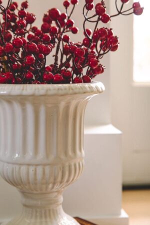 CERAMIC URN W/SQUARE BASE L