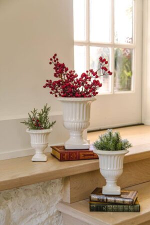 CERAMIC URN W/SQUARE BASE M