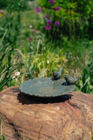 GREEN CERAMIC BIRD BATH WITH  THREE BIRDS