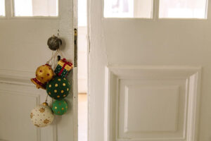 PAPER MACHE HANDMADE BALL  ORNAMENT LARGE – 6 ASSORTED