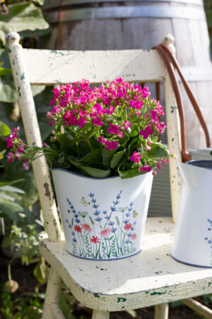 ROUND WHITE POT FLORAL EMBOSS