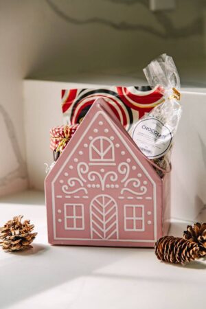 PINK METAL HOUSE PACKER